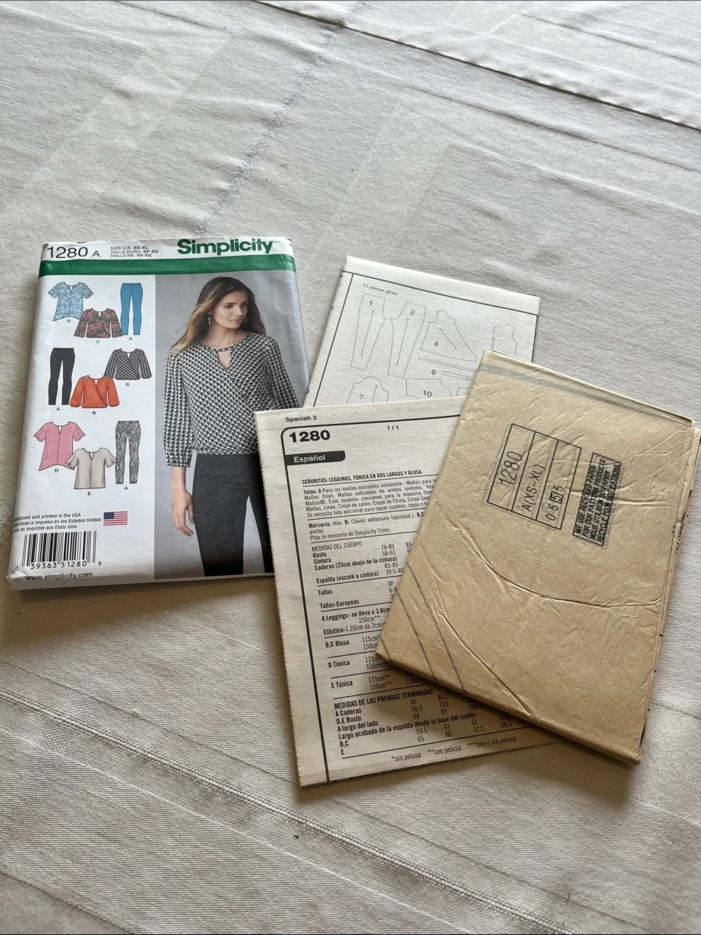 Simplicity 1280 A Blouse And Pants In Multiple Variations Size XS-XL Pattern